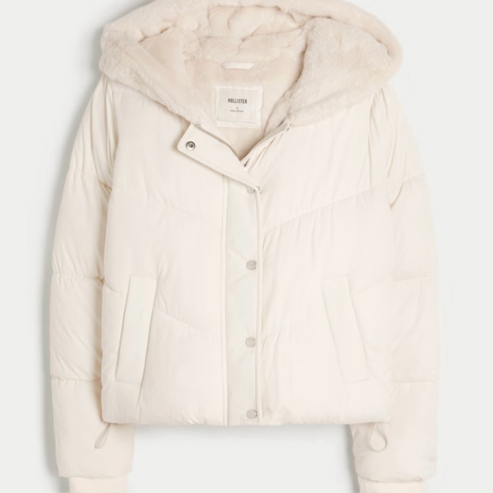 Hollister Ultimate Cozy Lined Puffer Jacket